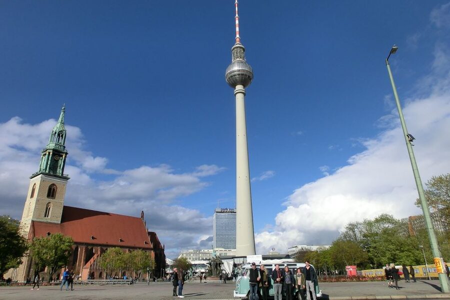 Berlin: Private Sightseeing Tour in Iconic Oldtimer VW Bus - Small streets and overlooked corners