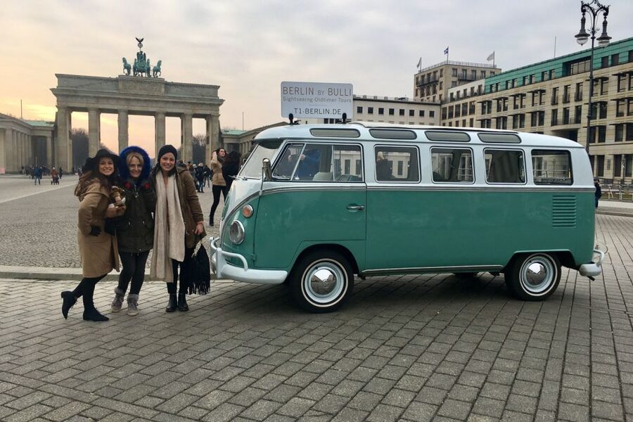 Berlin: Private Sightseeing Tour in Iconic Oldtimer VW Bus - The central monuments and city views