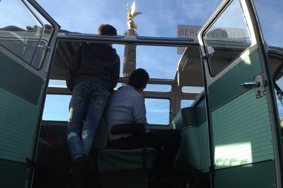 Berlin: Private Sightseeing Tour in Iconic Oldtimer VW Bus - What the guide adds to the experience