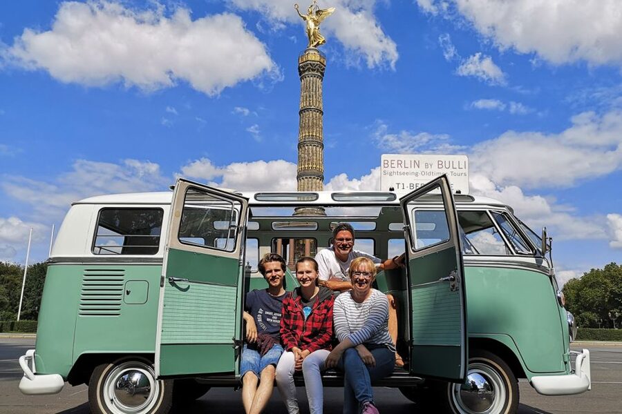 Berlin: Private Sightseeing Tour in Iconic Oldtimer VW Bus - Who should book the VW Samba tour