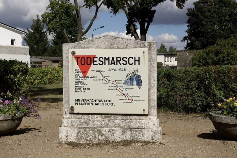 Berlin & Sachsenhausen: 5-Hour Tour "Third Reich" by VW-Bus - From Wilhelmstrasse to Sachsenhausen: the tour’s central idea