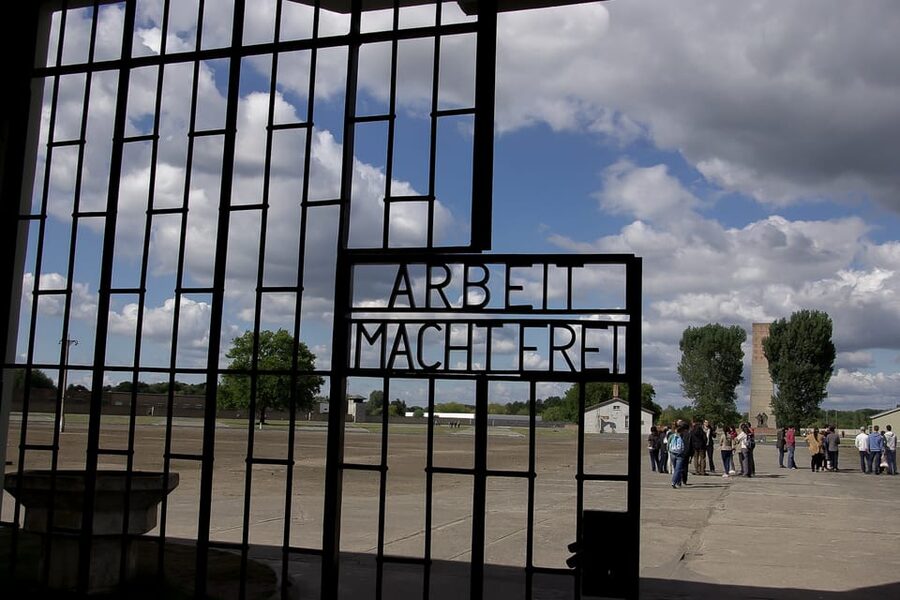 Berlin & Sachsenhausen: 5-Hour Tour "Third Reich" by VW-Bus - Practical details before you book