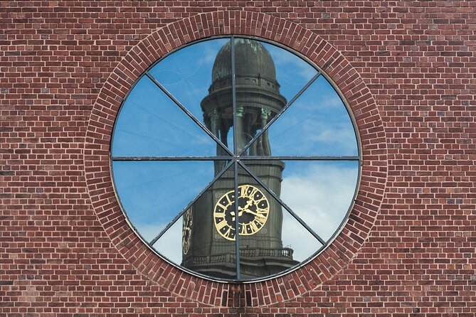 Best of Hamburg: City Sightseeing Hop-On Hop-Off Bus Tour - Stop 1: St. Pauli Piers and the harbor edge