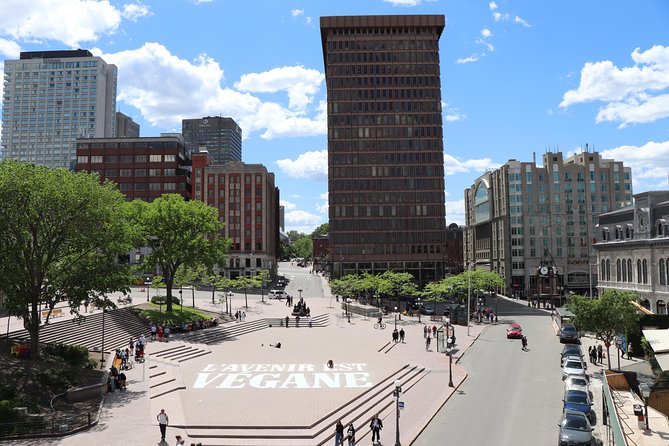 Best of Quebec City: Panoramic Bus Tour with Local Guide - The guide is the heart of the ride