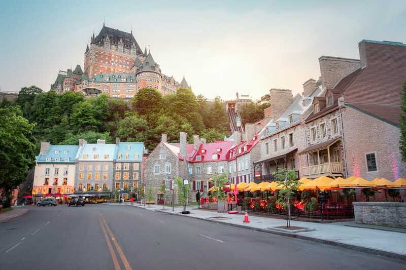 Best of Quebec City: Panoramic Bus Tour with Local Guide - Guides Bring the History to Life