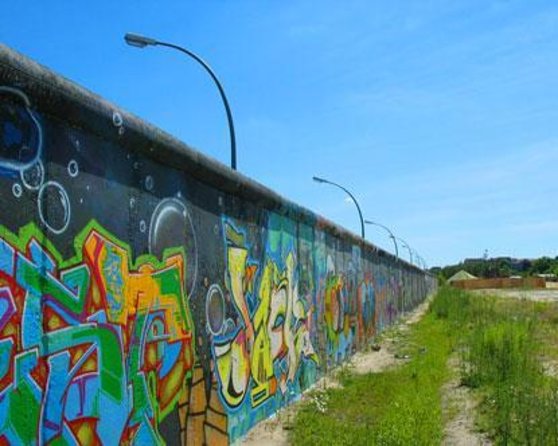 Big Bus Berlin Hop-On Hop-Off Sightseeing Tour & Currywurst - Key points at a glance