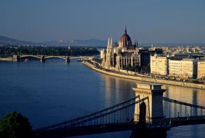 Big Bus Budapest Hop-On Hop-Off Bus and Walking Tour - Key points to know before you board