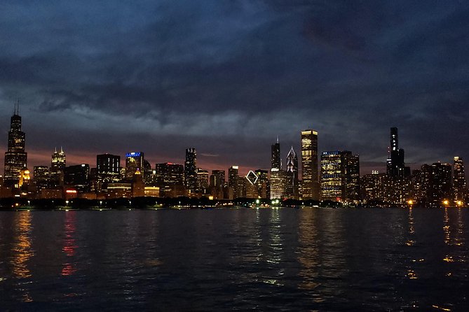 Big Bus Chicago: Hop-On Hop-Off Sightseeing Tour, 24/48/72hr Pass - Stop 2: Willis Tower and Skydeck Chicago
