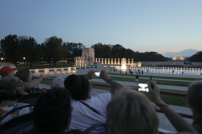 Big Bus DC: Monuments & Memorials Night Tour by Open-top Bus - Weather, daylight, and what to wear