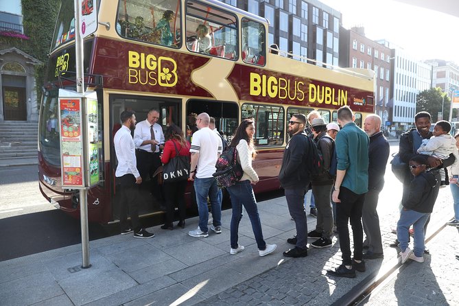 Big Bus Dublin Hop-on, Hop-off Sightseeing Tour with Live Guide - Whiskey stops and Guinness Storehouse