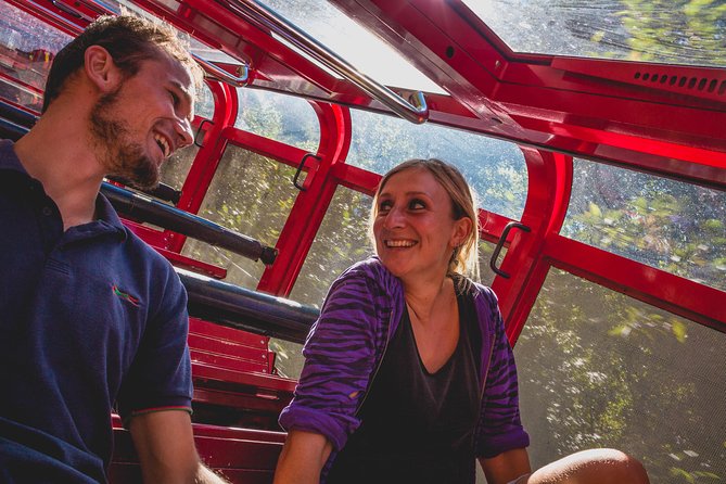 Blue Mountains Hop On Hop Off Tour - Exploring Katoomba and Leura between lookouts