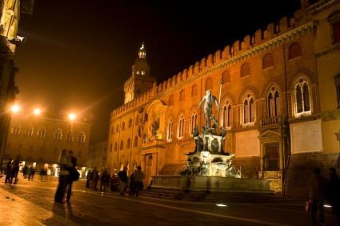Bologna City Red Bus and Food tasting - Key points to know before booking
