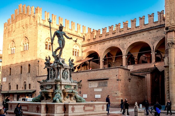 Bologna City Red Bus and Food tasting - Practical tips for a smoother experience