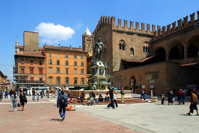 Bologna City Red Bus and Food tasting - Should you book the Bologna Red Bus and food tasting?