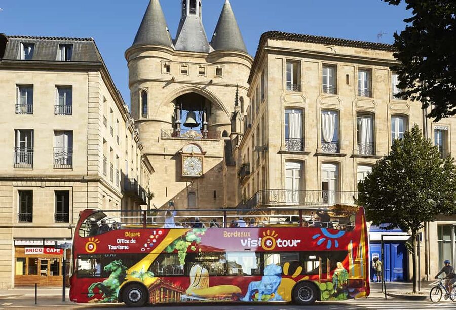 Bordeaux : 1 or 2 day Hop-on Hop-off visit - Jardin Public and the Chartrons route