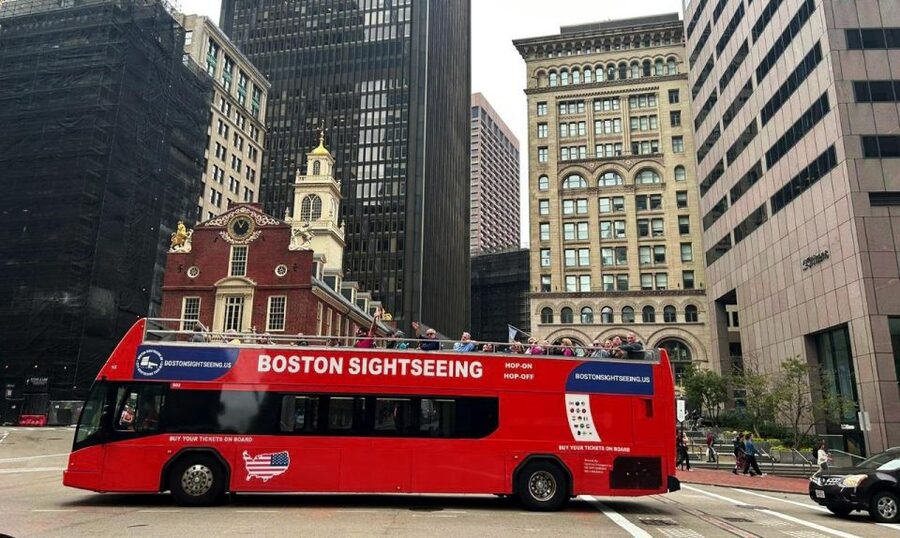 Boston: Hop-On Hop-Off Double-Decker Bus Sightseeing Tour - Stop 1: Aquarium, Faneuil Hall, and the waterfront