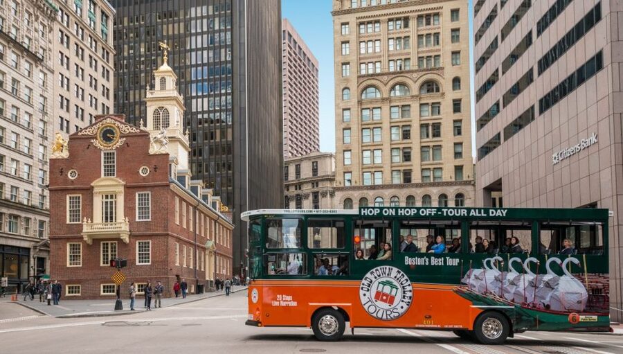 Boston: Hop-on Hop-off Old Town Trolley Tour - Stops 6, 7, and 8: Cheers, the Public Garden, and Beacon Hill