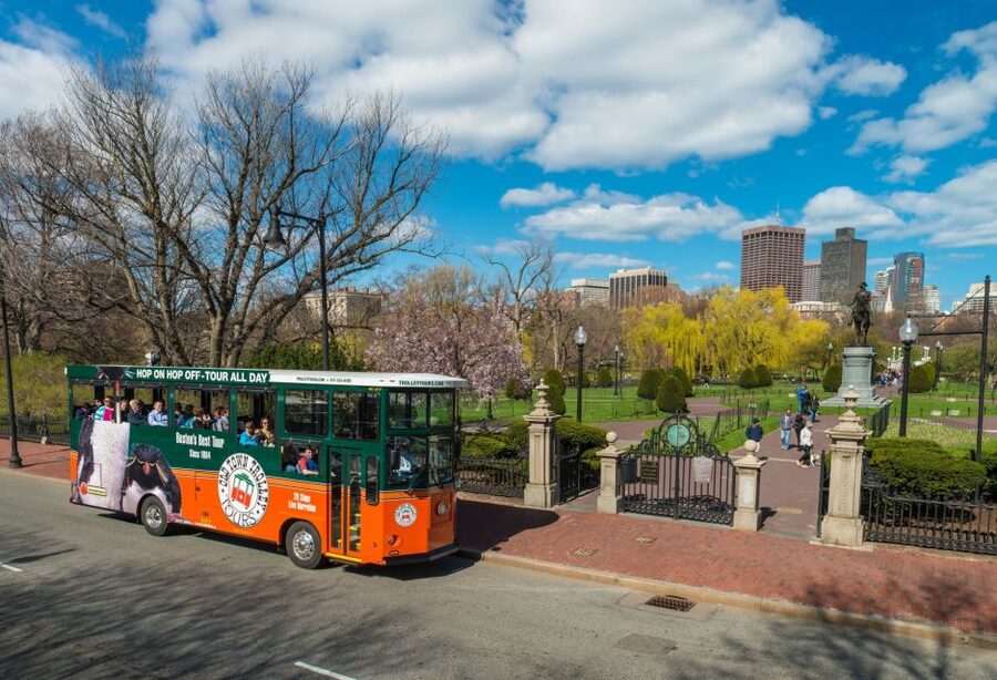 Boston: Hop-on Hop-off Old Town Trolley Tour - The Orange Back Bay loop in 30 minutes