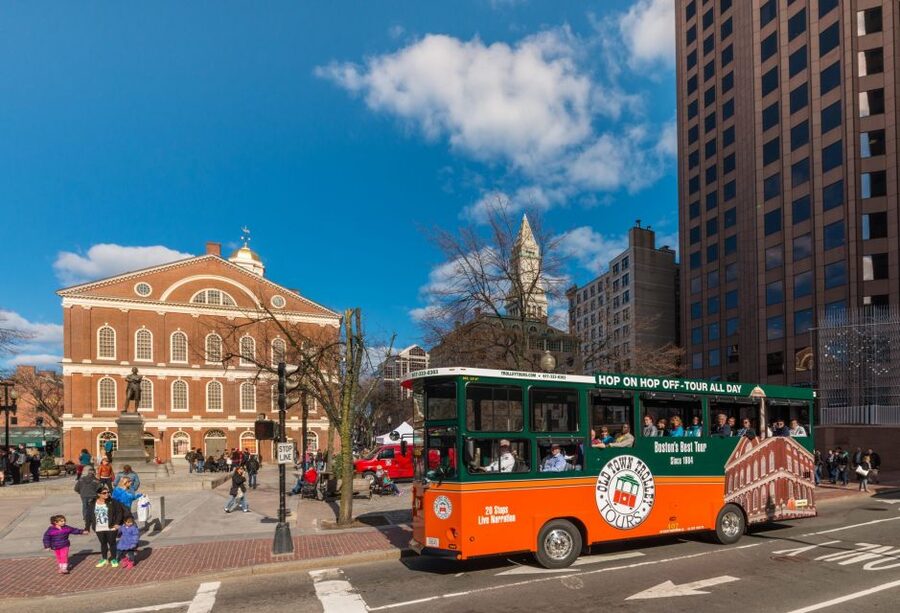 Boston: Hop-on Hop-off Old Town Trolley Tour - Starting at Long Wharf and the Green City loop