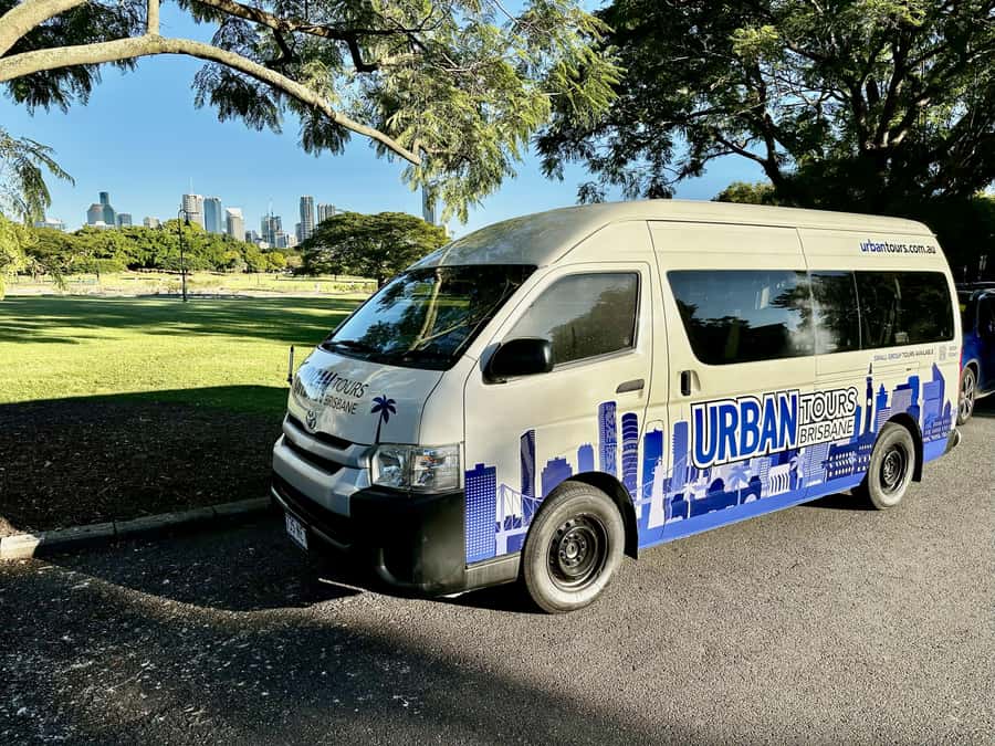 Brisbane Bus Tour: City highlights | Small group | Snack - What this Brisbane tour is really designed to do