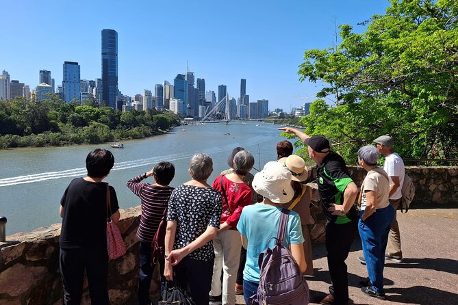 Brisbane Bus Tour: Max 10 people | Half Day | Morning tea inc. - Kangaroo Point Cliffs Park, 10 minutes