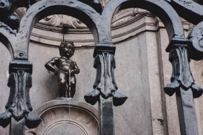 Brussels Highlights Walking and Bus Tour w/ Waffle - Royal Brussels comes with history and wide views