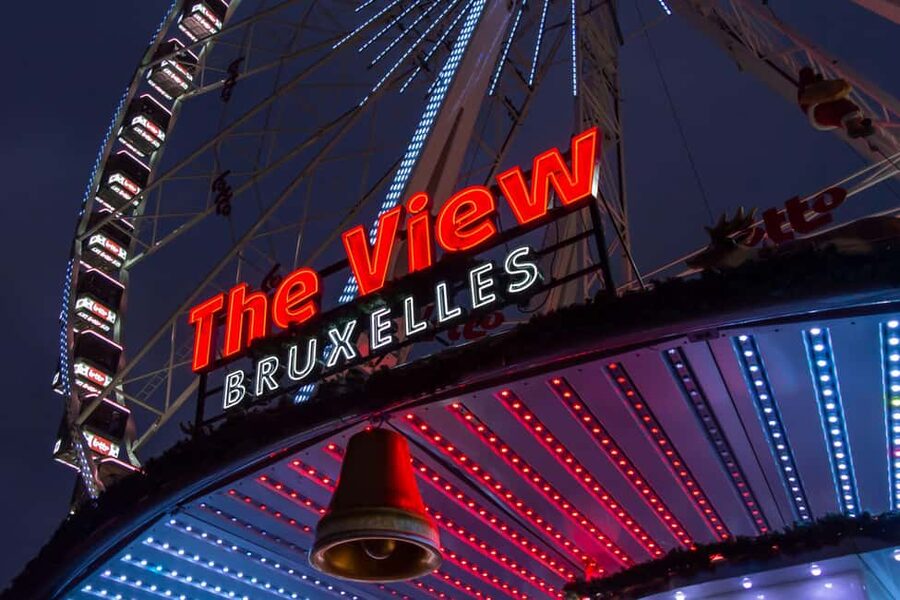 Brussels: Hop-On Hop-Off Bus Tour and Ferris Wheel Combo - Tour & Taxis and the Atomium