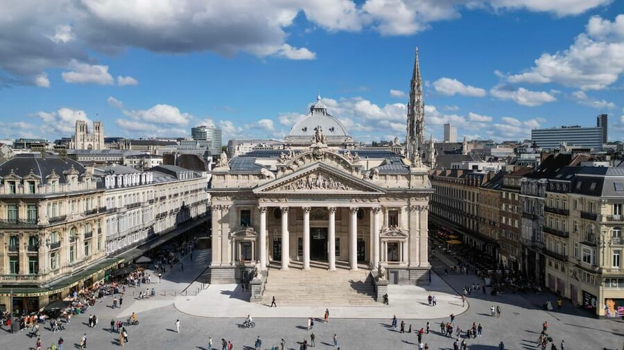 Brussels: Hop-On Hop-Off Bus Tour& Belgian Beer World Museum - Why the open-top deck matters