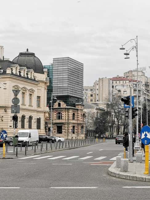 Bucharest city tour: Hop-on Hop-off sightseeing minibus - A car, minivan, or covered minibus