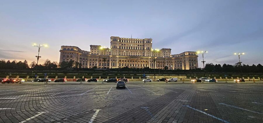 Bucharest short tour Hop-on hop-off format live tourguide - FAQ