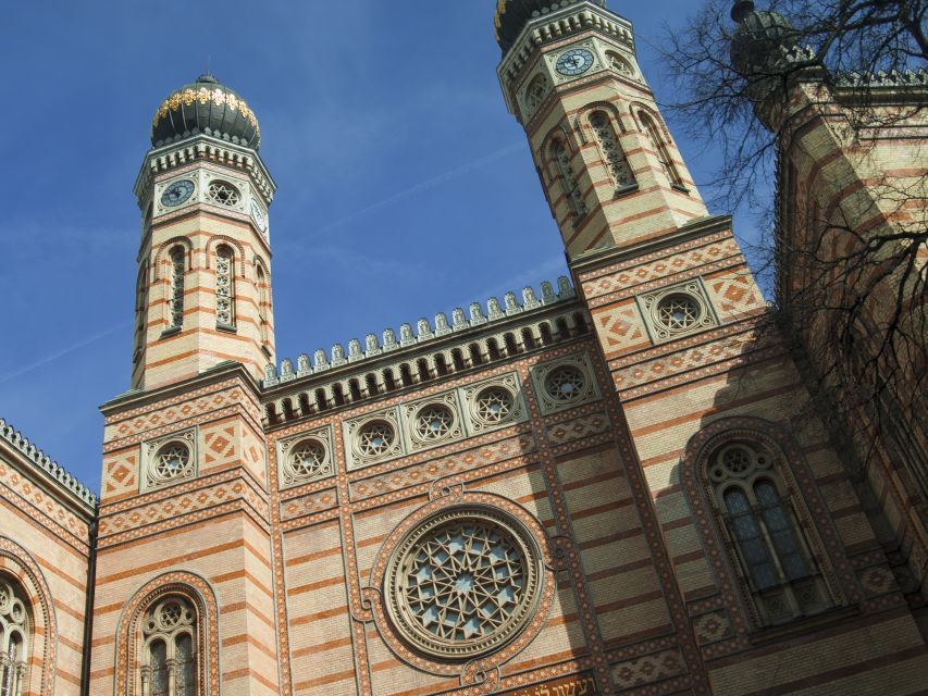 Budapest: Private 3-hour Guided City Tour by Bus - Crossing to Pest and the city’s grand avenues