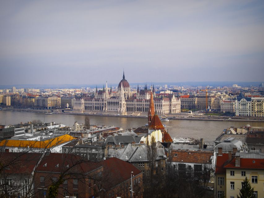 Budapest: Private 3-hour Guided City Tour by Bus - Who should book it?