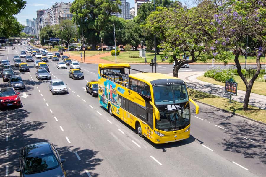 Buenos Aires Hop-On Hop-Off Bus and Exclusive Benefits - Why this bus works well in a very large city