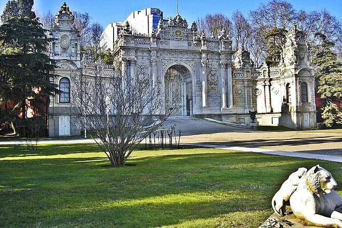 Bus and Boat Two Continents Tour in Istanbul - Inside Dolmabahce Palace