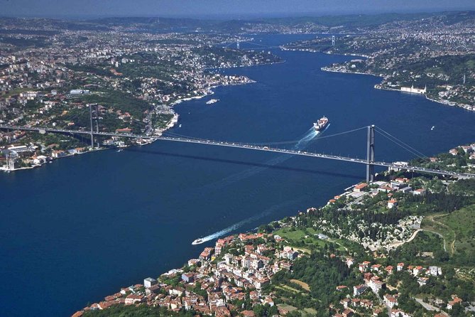 Bus and Boat Two Continents Tour in Istanbul - Who should book it?