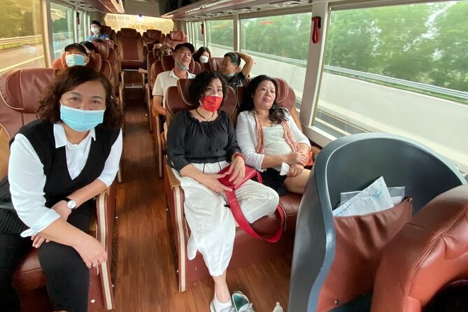 Bus Hanoi to Cat Ba Island with Cat Ba Express - The final 40 minutes into Cat Ba Town