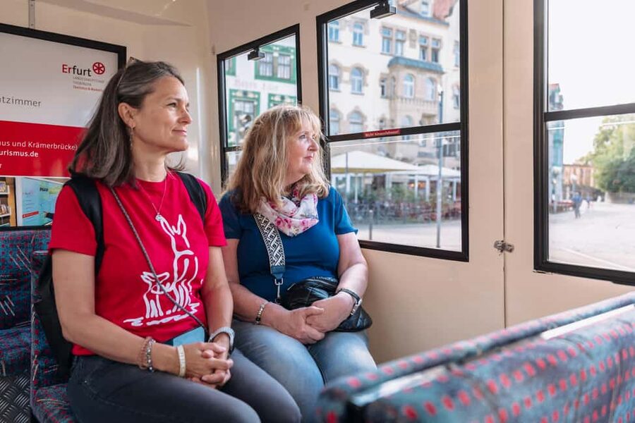 Bus tour through Erfurt's old town - Through Benediktsplatz to Merchants’ Bridge
