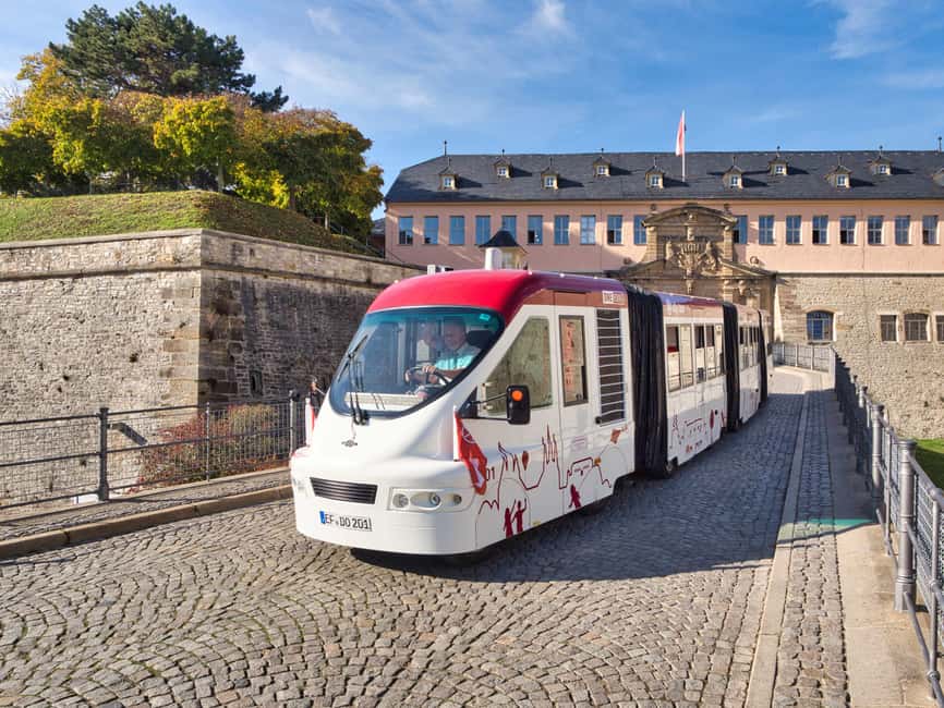 Bus tour through Erfurt's old town - Starting at Domplatz-Süd and the cathedral hill