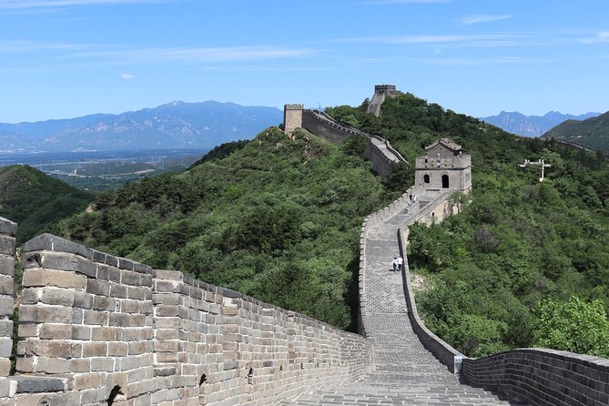 BusDa:Ancient Great Wall &Badaling Great Wall Full-day Bus Tour - A $20 price with real value, and one big condition