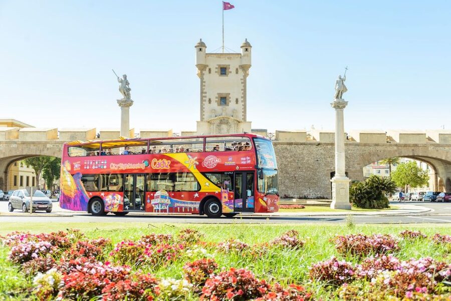 Cadiz: City Sightseeing Hop-On Hop-Off Bus Tour - La Caleta and the Parador district