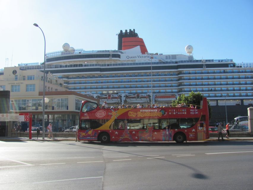 Cadiz: City Sightseeing Hop-On Hop-Off Bus Tour - The old city route, from Plaza de la Hispanidad to the cathedral