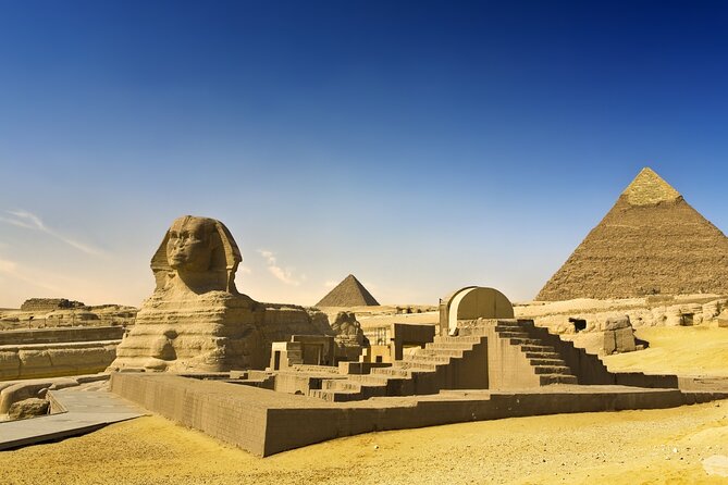 Cairo Tour by bus, Pyramids, Sphinx & Museum with Lunch -Hurghada - The Great Sphinx and the Giza Pyramids