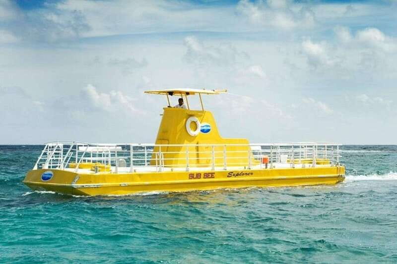 Cancún: Hop-on Hop-off Bus Tour with Submarine Trip - Two Cancúns, One Bus Ticket