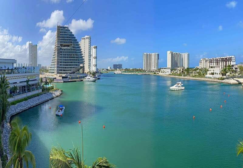 Cancun: Hop-On-Hop-Off Sightseeing Bus Tour - Who should book this Cancun bus tour?