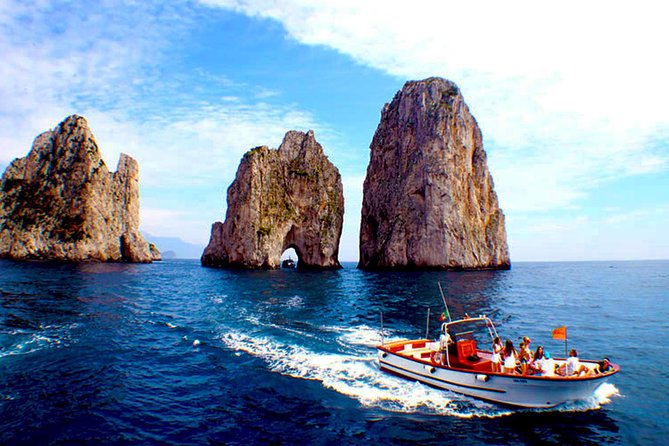 CAPRI - DIY Day Trip Package - BoatTour, BlueGrotto,Bus&Lunch - A self-guided Capri day with the important pieces in place
