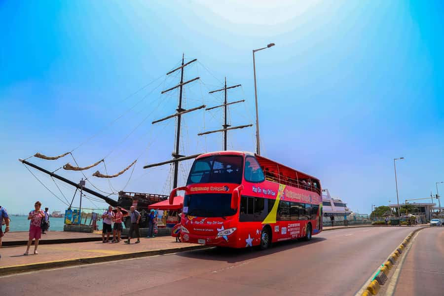 Cartagena: City Sightseeing Hop-On Hop-Off Bus Tour & Extras - Stops 9 and 10: Casino Rio and Hotel Caribe