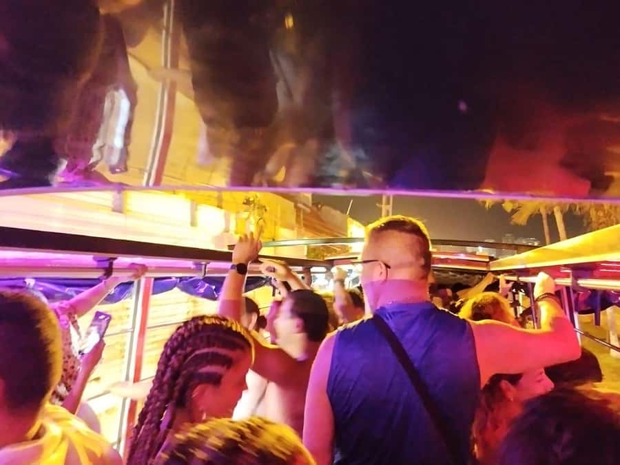 Cartagena: Party on a typical bus crossing the city - Is $11 a fair price?