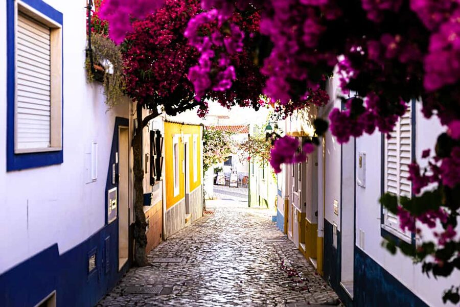 Carvoeiro, Algar Seco, and Ferragudo - Bus Tour - Three Algarve icons in five hours