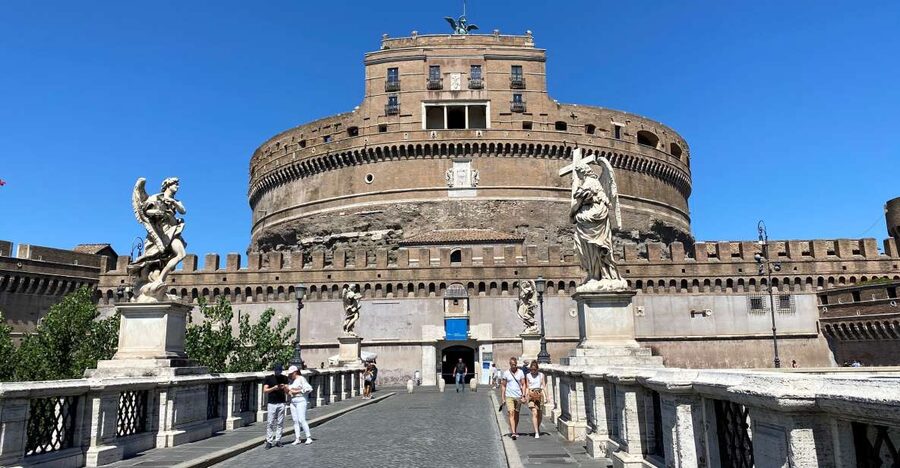 Castel Sant'Angelo Skip the line Ticket with Hop-on Hop-off - The terrace view over the Tiber