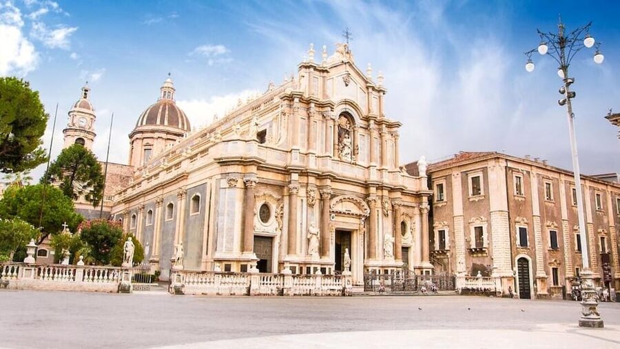 Catania: Hop-On Hop-Off Bus to Acicastello and Acitrezza - Acitrezza and the Faraglioni